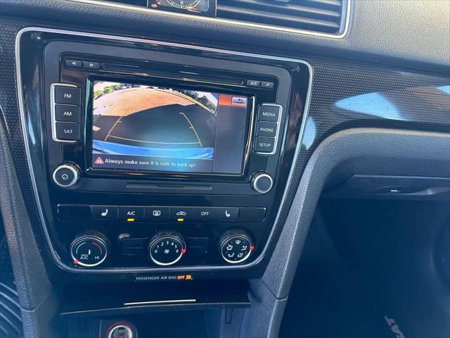 2015 Volkswagen Passat 1.8T Sport