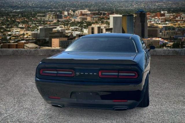 2017 Dodge Challenger SXT
