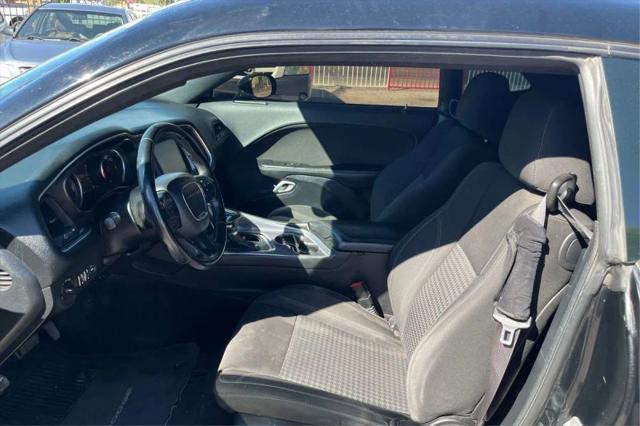 2017 Dodge Challenger SXT
