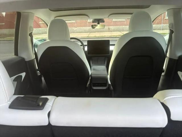 2022 Tesla Model Y Long Range Dual Motor All-Wheel Drive