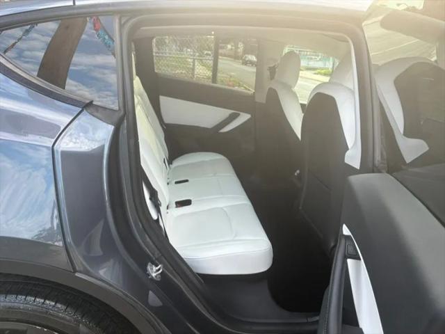 2022 Tesla Model Y Long Range Dual Motor All-Wheel Drive