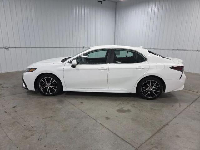 2021 Toyota Camry SE for sale in Sioux Falls, SD