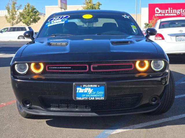 2017 Dodge Challenger SXT
