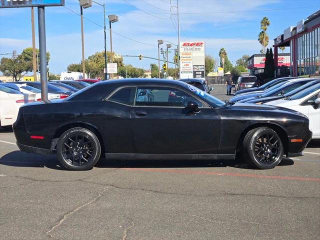 2017 Dodge Challenger SXT