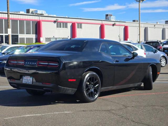 2017 Dodge Challenger SXT