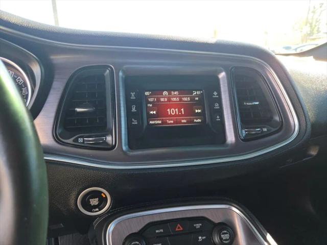 2017 Dodge Challenger SXT