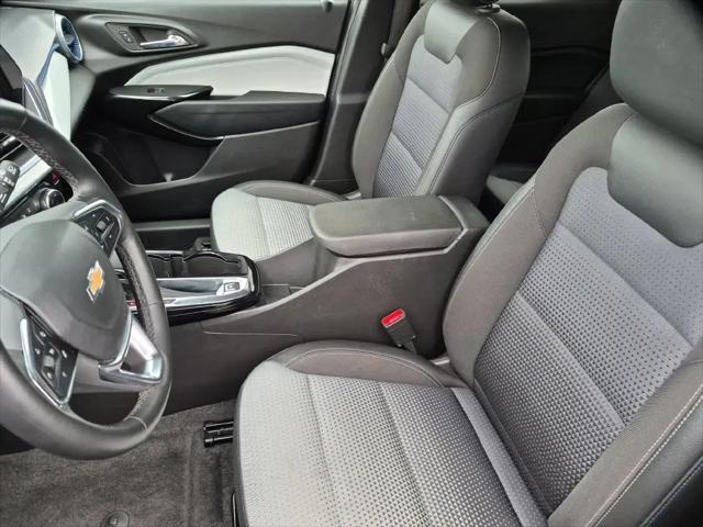 2025 Chevrolet Trax FWD LT