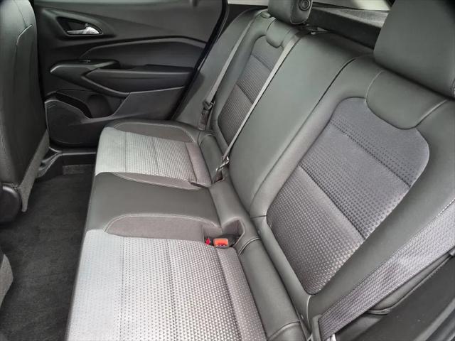 2025 Chevrolet Trax FWD LT