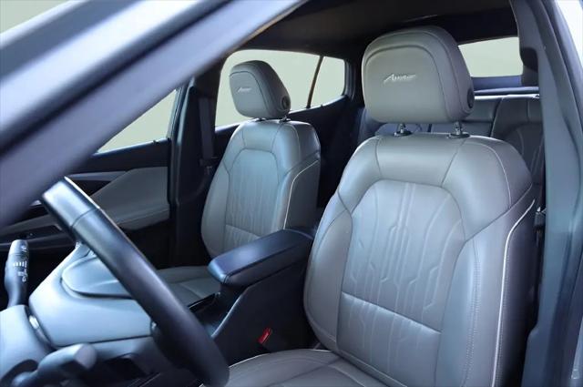 2024 Buick NV Avenir FWD