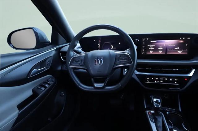 2024 Buick NV Avenir FWD