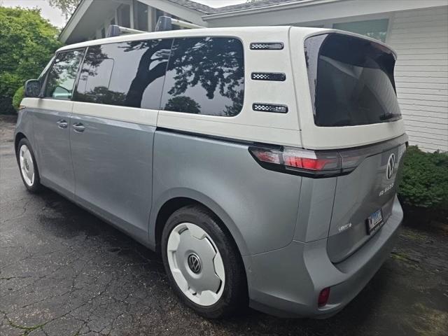 2025 Volkswagen ID. Buzz 1st Edition with 4MOTION 2025 Volkswagen ID. Buzz 1st Edition with 4MOTION