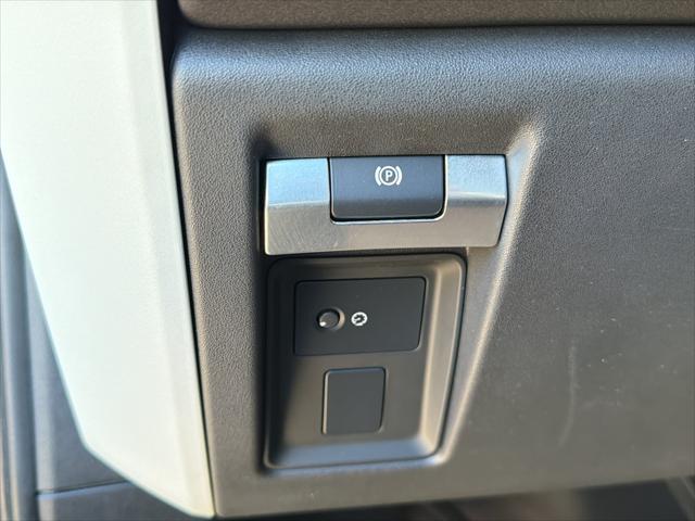 2021 Land Rover Defender 110 SE
