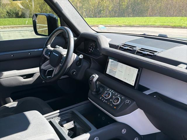 2021 Land Rover Defender 110 SE