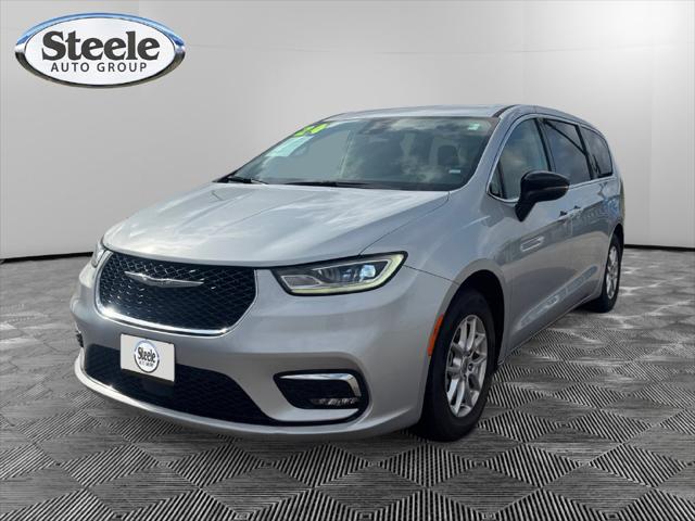 2024 Chrysler Pacifica Touring L for sale in Gonzales, TX