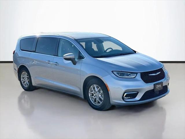 2023 Chrysler Pacifica Touring L for sale in Rochester, MN