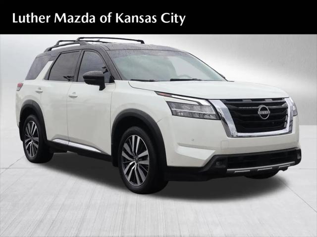 2022 Nissan Pathfinder Platinum 4WD for sale in Kansas City, MO