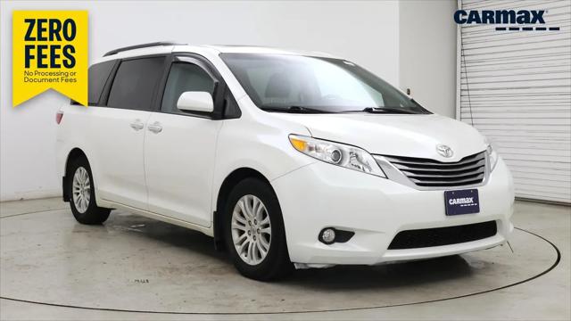 2017 Toyota Sienna XLE Premium 8 Passenger for sale in Waterbury, CT