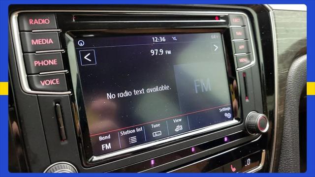 2018 Volkswagen Passat 2.0T SEL Premium