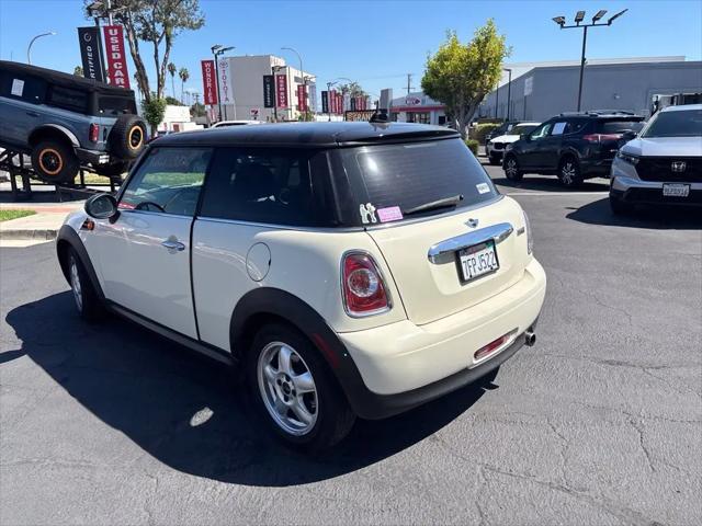 2011 MINI Cooper Cooper