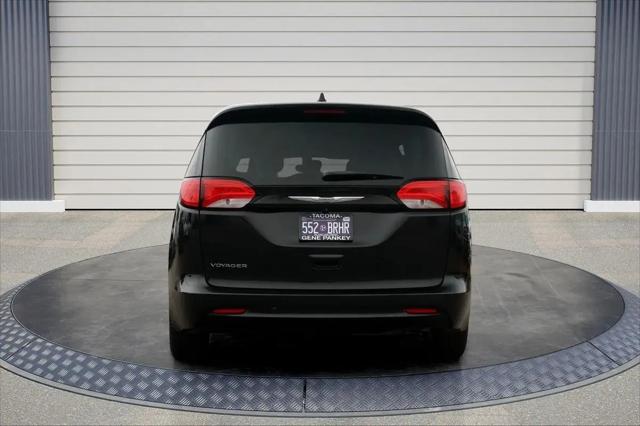 2023 Chrysler Voyager LX
