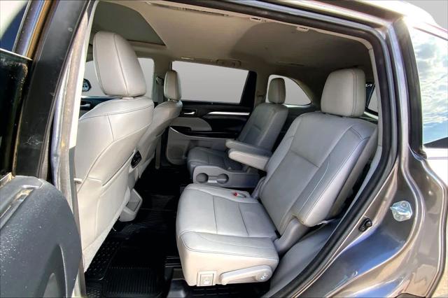 Used 2017 Toyota Highlander XLE For Sale in Lubbock, TX