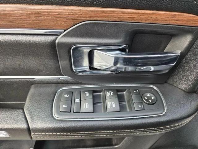 2017 Ram 1500 Laramie Crew Cab 4x4 57 Box
