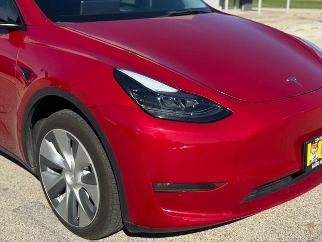 2023 Tesla Model Y Base