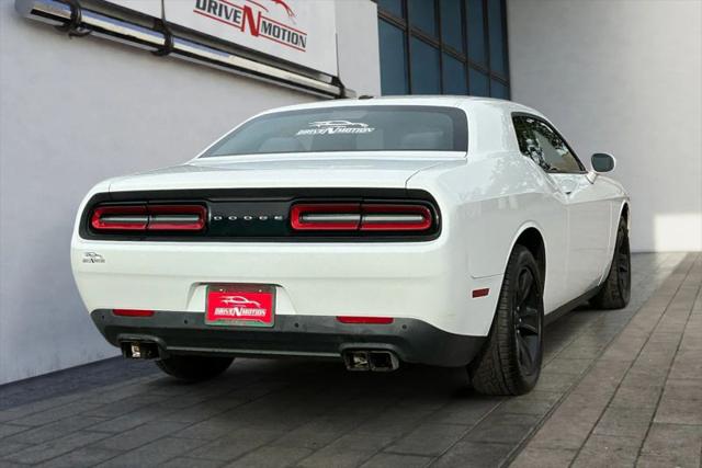 2015 Dodge Challenger SXT