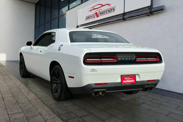 2015 Dodge Challenger SXT