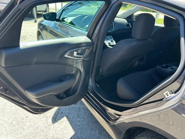 2015 Chrysler 200 Limited