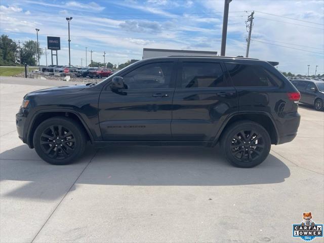 2021 Jeep Grand Cherokee Laredo X 4x4 for sale in Nashville, IL