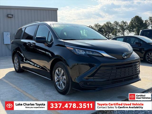 2025 Toyota Sienna LE