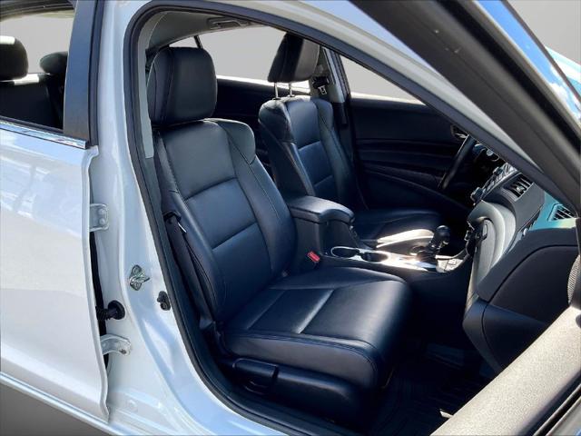 2017 Acura ILX Base