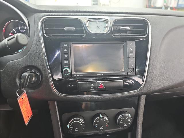 2011 Chrysler 200 Touring
