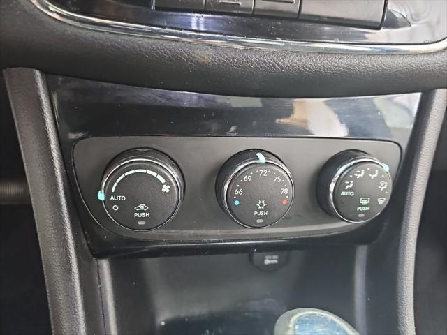 2011 Chrysler 200 Touring