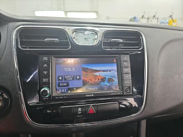 2011 Chrysler 200 Touring