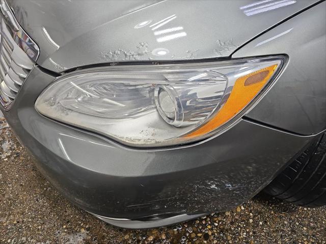 2011 Chrysler 200 Touring