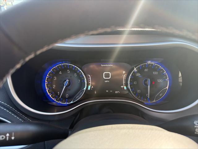 2027 Chrysler Pacifica Select