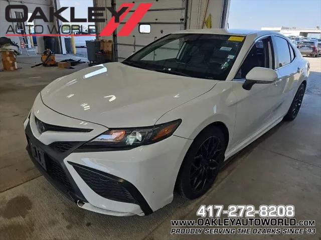 2022 Toyota Camry SE Hybrid for sale in Branson West, MO