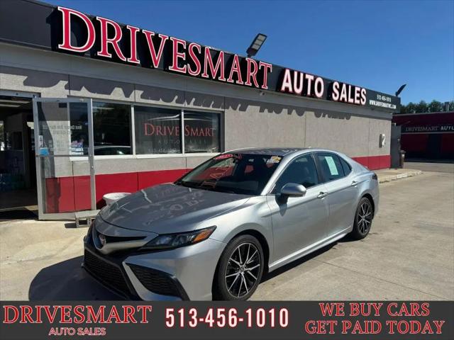 2022 Toyota Camry SE Hybrid for sale in West Chester, OH