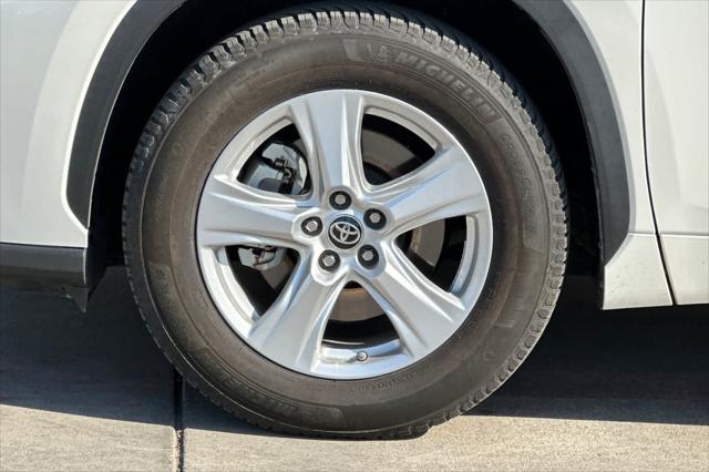 2020 Toyota Highlander Hybrid LE