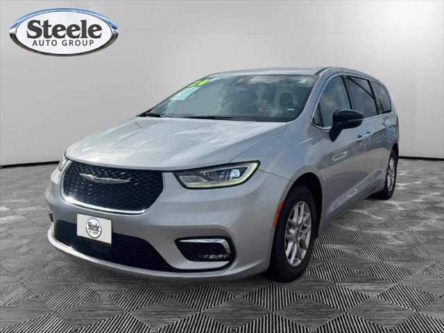 2024 Chrysler Pacifica Touring L for sale in Gonzales, TX
