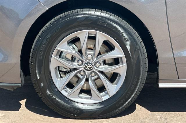 2024 Toyota Sienna XLE