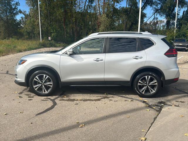 Used 2019 Nissan Rogue SV with VIN JN8AT2MV6KW374713 for sale in Jackson, MI