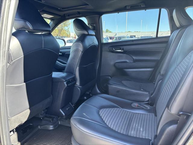 Used 2021 Toyota Highlander XSE For Sale in Jackson, MI