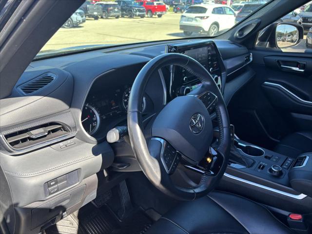 Used 2021 Toyota Highlander XSE For Sale in Jackson, MI