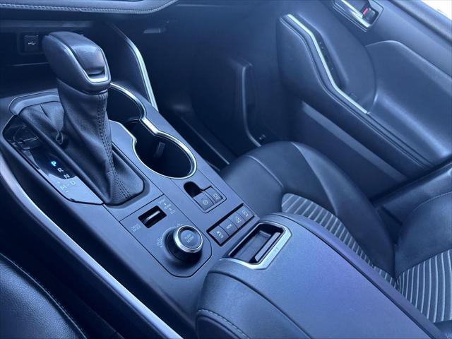 Used 2021 Toyota Highlander XSE For Sale in Jackson, MI