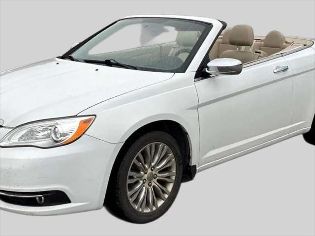 2013 Chrysler 200 Limited for sale in Avon, MA