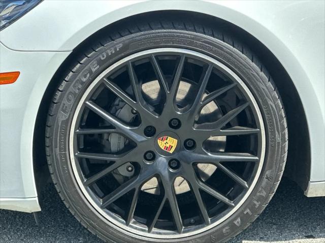 2018 Porsche Panamera 4S