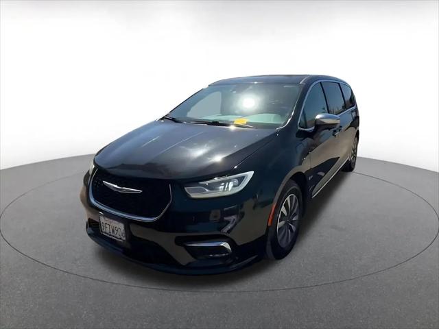 2023 Chrysler Pacifica Hybrid Limited